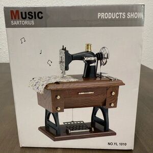 Vintage-Style Mini Sewing Machine Decorative Music Box - Black & Wood